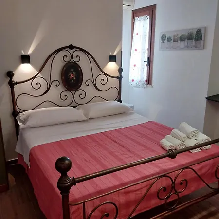 Le Rocce Holiday Rooms-2